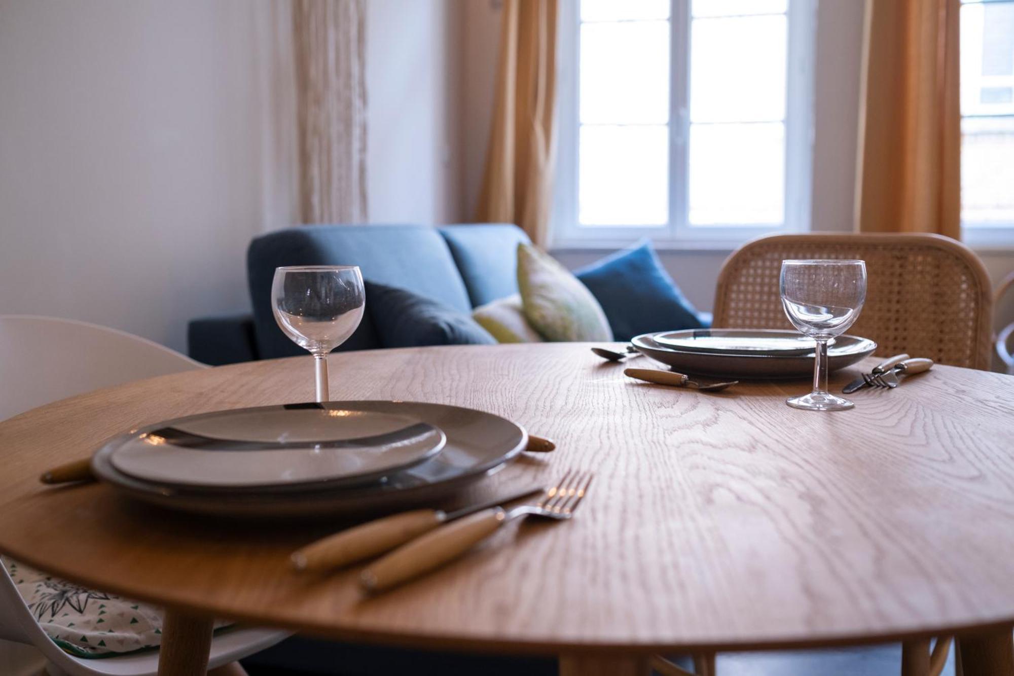 Chez Alphonse ~ Duplex ~ Centre-ville Appartement